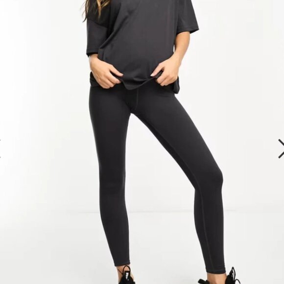 PUMA Training Oversized T-shirt in dark gray Women's Size L Large - Picture 4 of 4